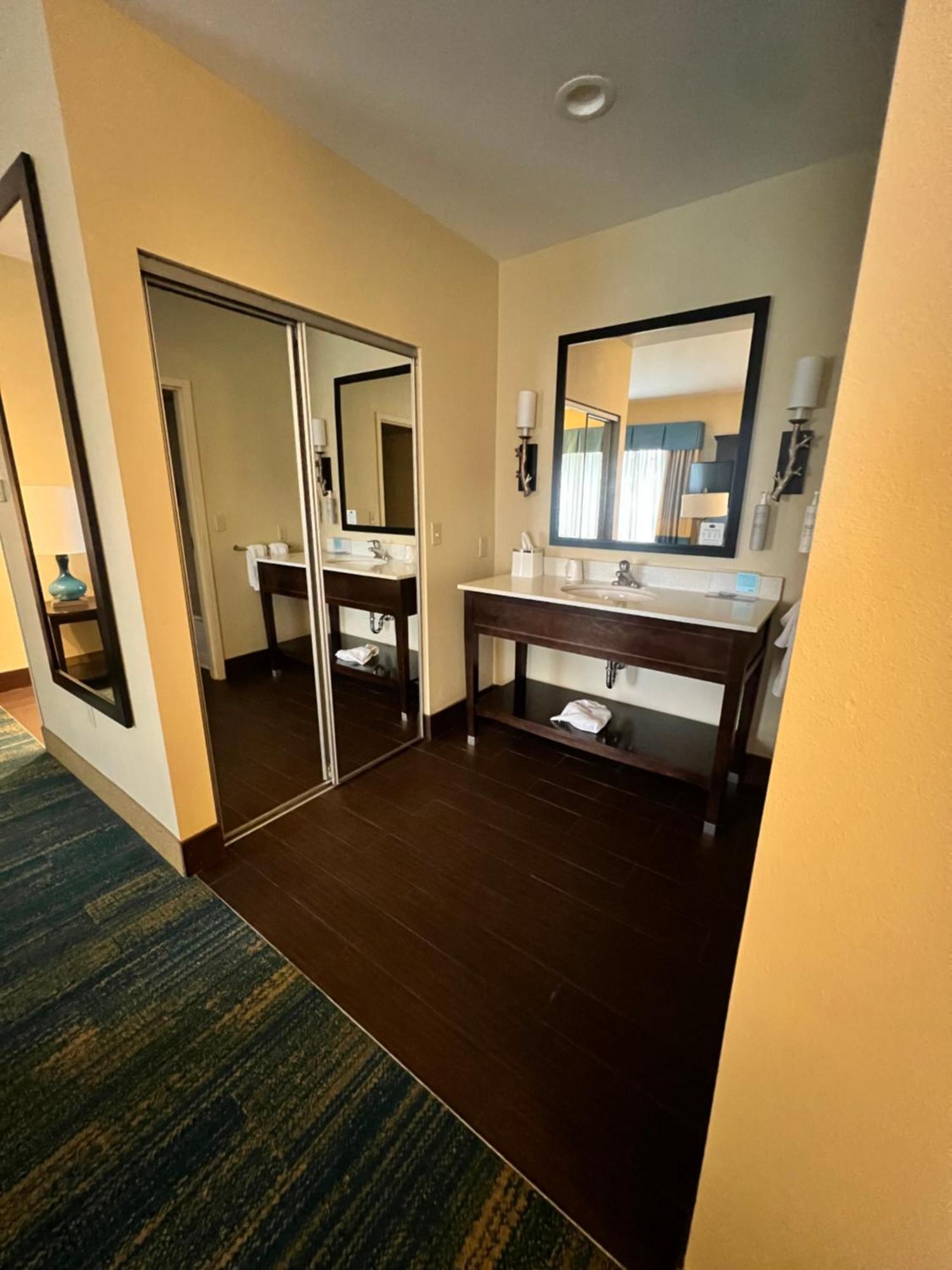 Hampton Inn & Suites Stroudsburg Bartonsville Poconos Exteriör bild